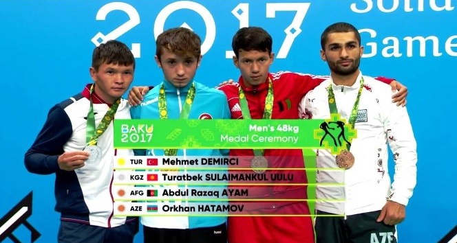 Düzce Üniversitesi öğrencisi Demirci Azerbaycan’da altın madalya kazandı