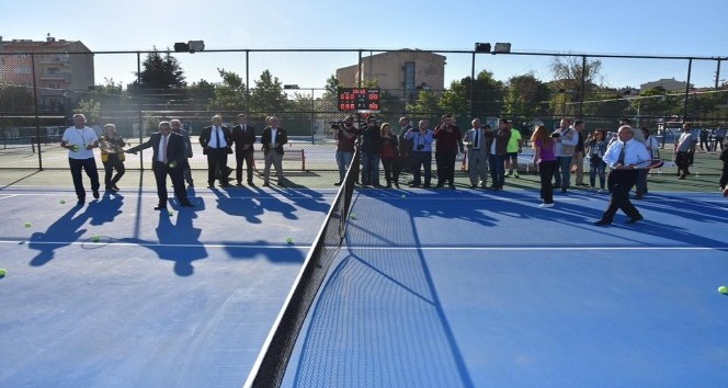 Başkan Albayrak Çorlu’da tenis kompleksi açılışına katıldı