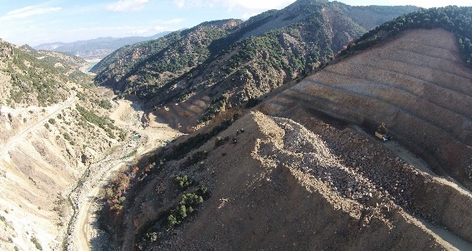 Isparta Darıderesi 2 Barajı’nda çalışmalar devam ediyor