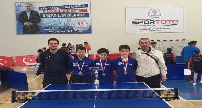 Yalova Bahçeşehir masa tenisinde bir şampiyonluk daha elde etti