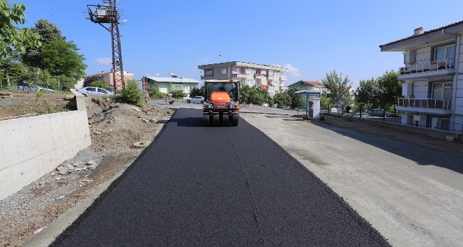 Serdivan’da yeni sezon asfalt ve kaldırım çalışmaları başladı