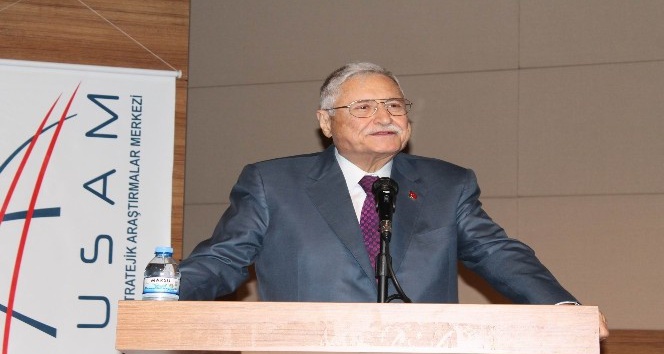 Erciyes Üniversitesinde ‘Darbeler ve Yeni Türkiye’ konferansı