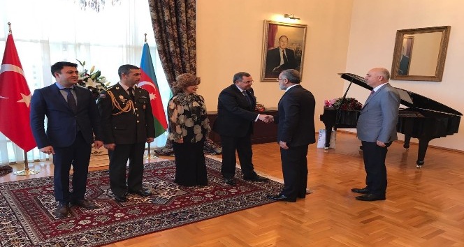 Cumhurbaşkanlığı Başdanışmanı Topçu, Azerbaycan Cumhuriyet Bayramı resepsiyonuna katıldı