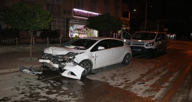 Adana’da trafik kazası: 1 kişi hayatını kaybetti 1 kişi ağır yaralı