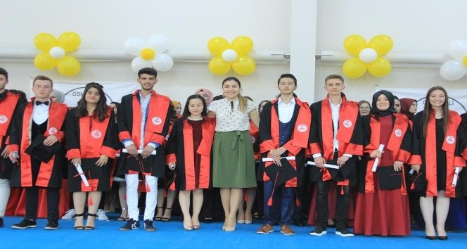 Osmaneli 75. Yıl Anadolu Lisesi’nde mezuniyet töreni