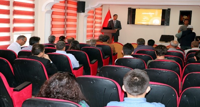 Yozgat’ta çiftçilere anıza doğrudan ekim anlatıldı