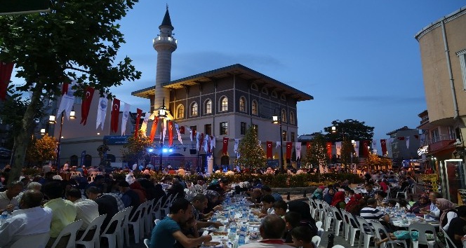 Başkan Dr. Akgün: &quot;Rahmet ve Bereket ayı Ramazan hayırlı olsun&quot;