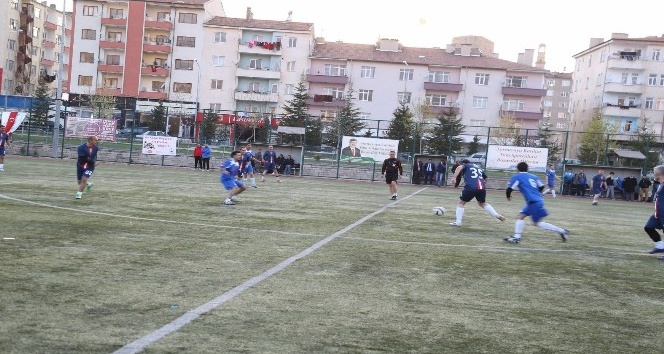 Niğde Belediyesi Şehit Ömer Halisdemir Futbol Turnuvası Sona Eriyor