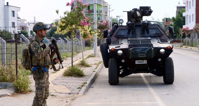 İzmir&#039;de PKK/KCK operasyonu: 1 gözaltı