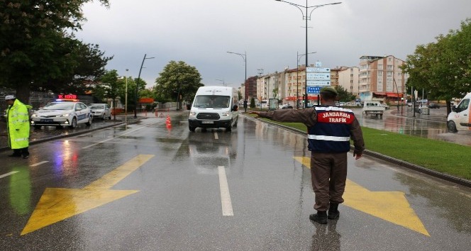 Sivas’ta polis ve jandarmadan ortak trafik uygulaması