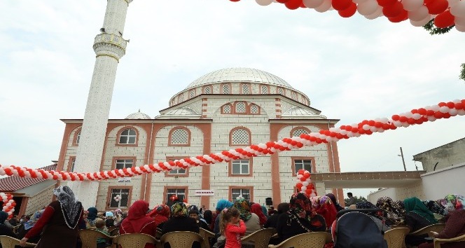 Uzgur Camisi ibadete açıldı