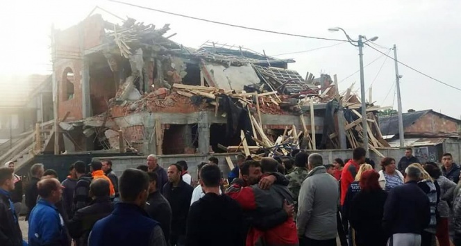 Sırbistan’da cami yıkımına Müslümanlardan tepki