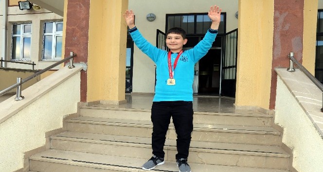 Yozgat’ta 11 yaşındaki şampiyon, Rıza Kayaalp’i örnek alıyor