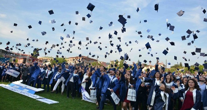 Bartın Üniversitesi 9’uncu mezunlarını verdi
