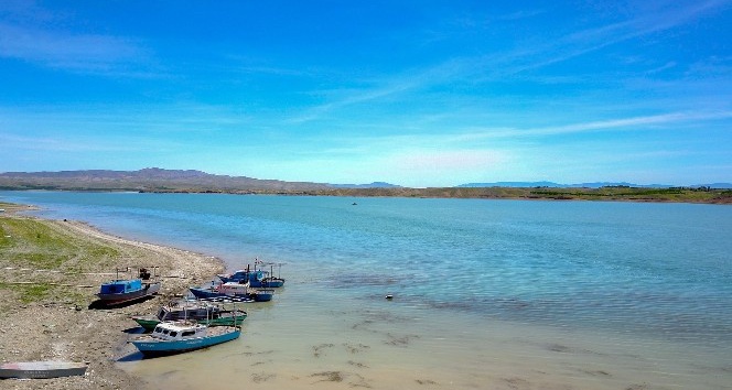 Büyükşehir, Karakaya Barajı’nda tekne denetimi yapıyor