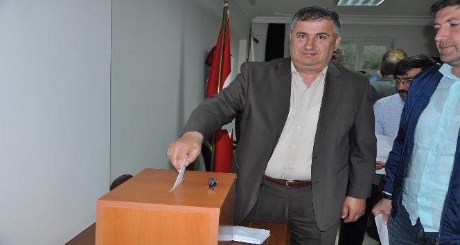 Tokatspor’da olağanüstü kongrede başkanlığa Çabuk seçildi