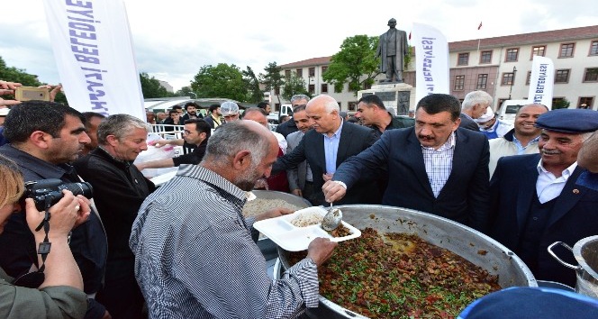 Battalgazi Belediyesi İftar Çadırında ilk iftar coşkusu