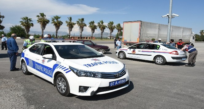 Antalya’da &quot;Türkiye Güvenli Trafik Denetimi&quot; Uygulaması