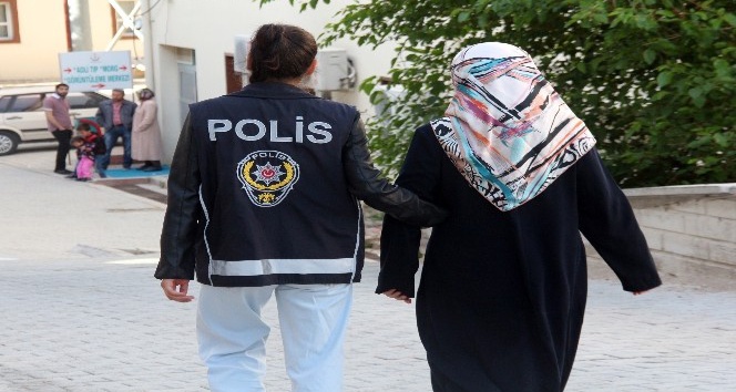 Elazığ’da FETÖ’nün kadın yapılanmasına operasyon: 12 gözaltı
