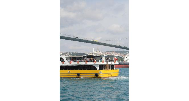 Fenerbahçe bayrağı Şehitler Köprüsü’ne tekrar asıldı
