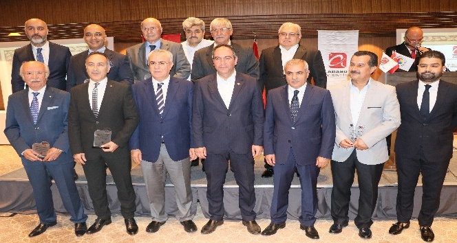 Adana Sanayi Odası 50. yılında üyelerine plaket verdi