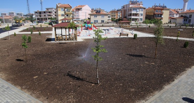 Karaman’da belediyenin yaptığı yeni park alanları hizmete girdi