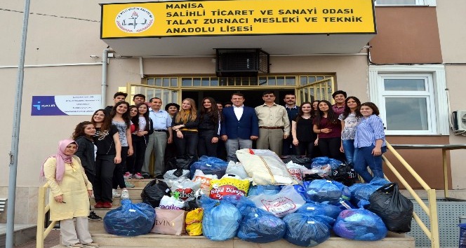 Lise öğrencilerinden örnek davranış