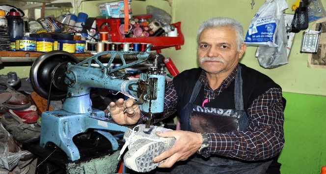 Ayakkabı tamirciliği son demlerini yaşıyor