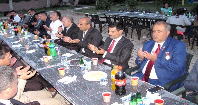 Şehit aileleri ve gazilere iftar