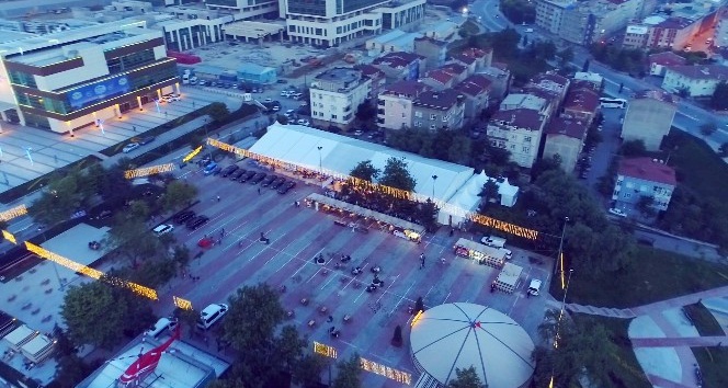 Sultangazi’de Sivaslılar iftarı havadan görüntülendi