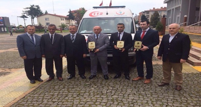 Giresun’da yılın sağlıkçıları ödüllendirildi