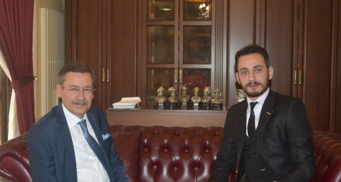 Melih Gökçek: FETÖ’nün tamamen bitmesi 10 yılımızı alır