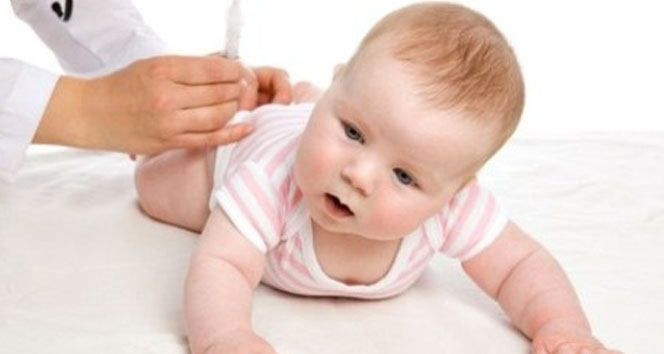 Yeni doğan bebeğe topuk kanı testinin önemi