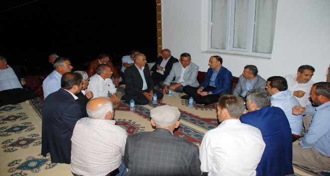 Vali Erin iftar sofrasında vatandaşlarla bir araya geldi