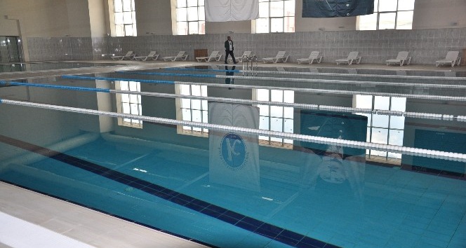 Kafkas Üniversitesi Olimpik Yüzme Havuzu’na kavuştu