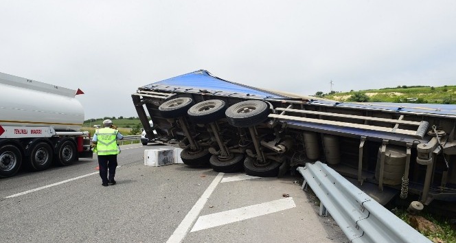 Bursa’da feci kaza...Onlarca çamaşır makinesi hurdaya döndü