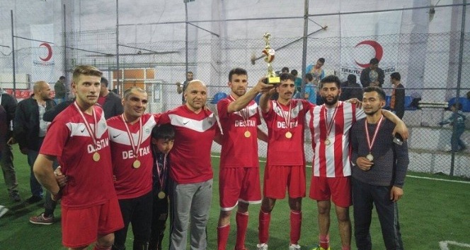 Halı saha turnuvasının şampiyonu Eşmepınarspor