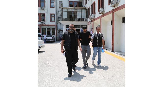 Mersin’deki cinayet zanlısı adliyeye sevk edildi