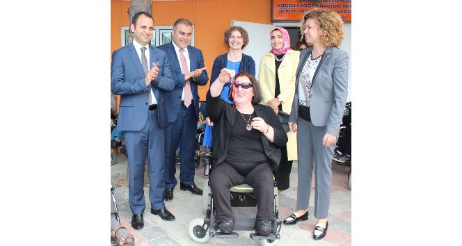 Engelliler aracına kavuştu
