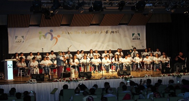 Yalova’da öğrencilerden oluşan ritim orkestrası ilgi gördü