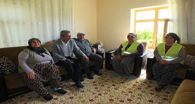 Ayrancı Belediyesi yaşlı ve muhtaç vatandaşların evlerini temizliyor