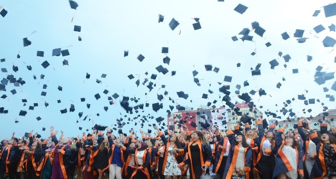 Sinop Üniversitesinde mezuniyet coşkusu