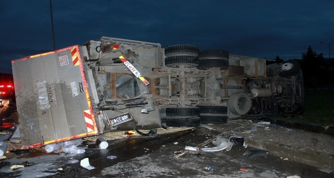Yalova’da zincirleme kaza; facianın eşiğinden dönüldü: 3 yaralı