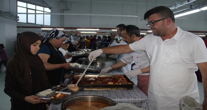 Nevşehir’de geleneksel iftar sofrası ilgi görmeye devam ediyor