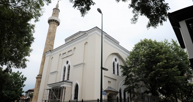Tarihi Camide bitmeyen restorasyon