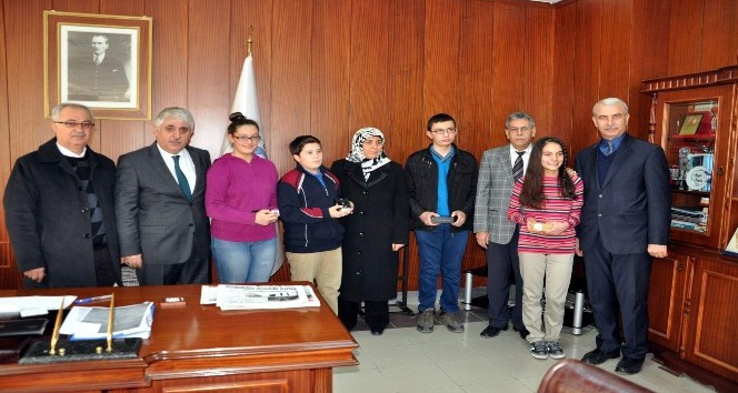 Başkan Şimşek, TEOG birincilerini ödüllendirdi