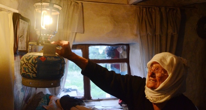 91 yaşında henüz elektrikle tanışmadı