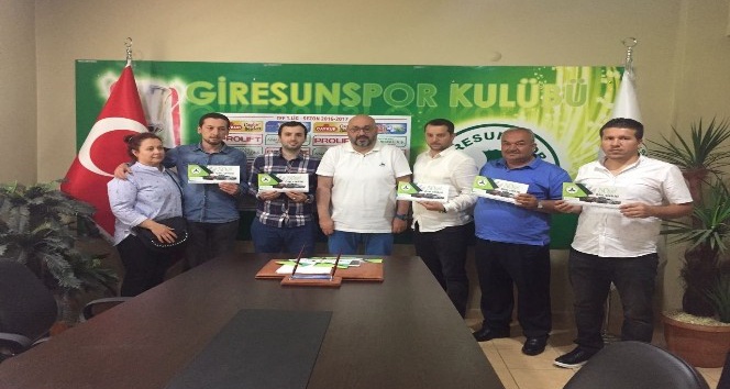 Giresunspor’da piyango talihlileri araçlarını teslim aldı