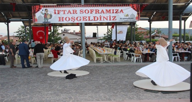 Uçhisar Belediyesi kasaba halkına iftar daveti verdi