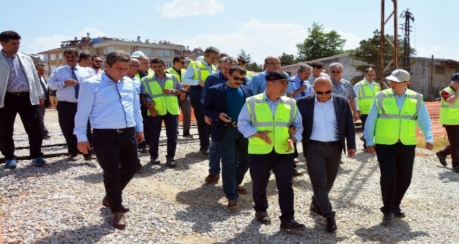 Karaman’da Larende Alt Geçidinde çalışmalar devam ediyor